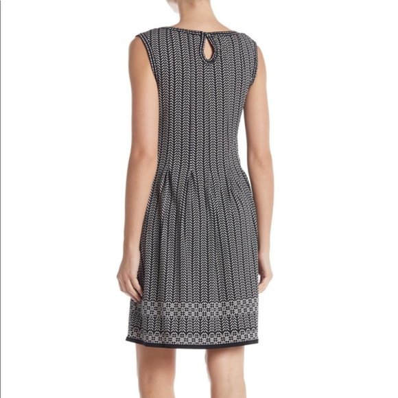 Max Studio Size XS Sleeveless Black Patterned Dress - Picture 2 of 8